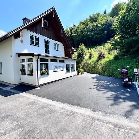 Ferienwohnungen Mikula-Hubacek Bad Aussee Exteriör bild